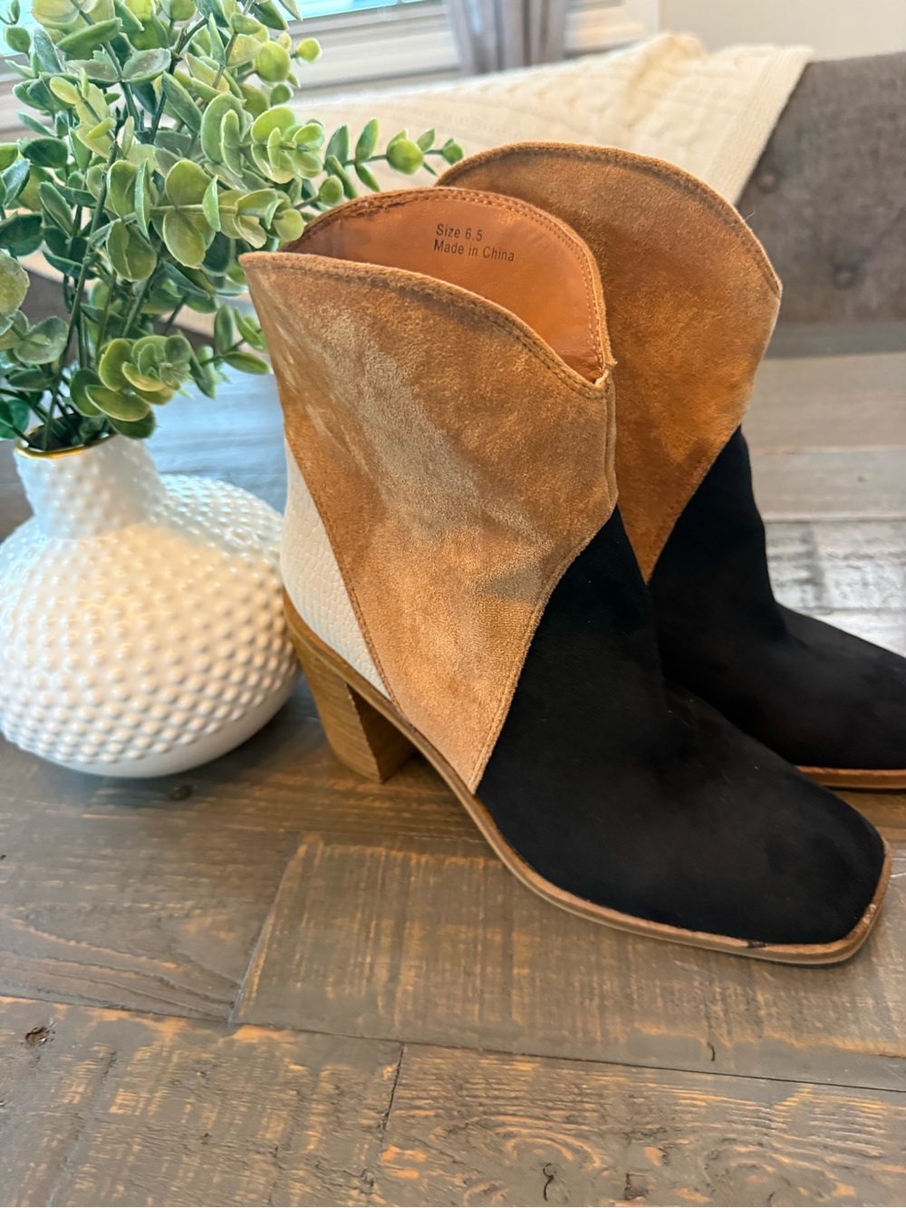 CCOCCI Kendall Tri-tone suede 
ankle boots size 6.5